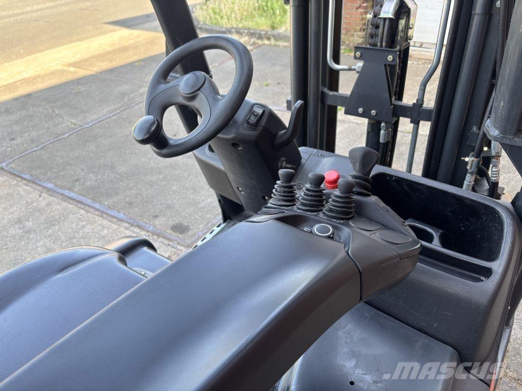 Linde E18C-02 Electric Forklifts