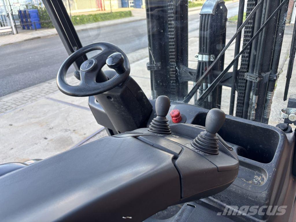 Linde E25HL-01/600 Electric Forklifts