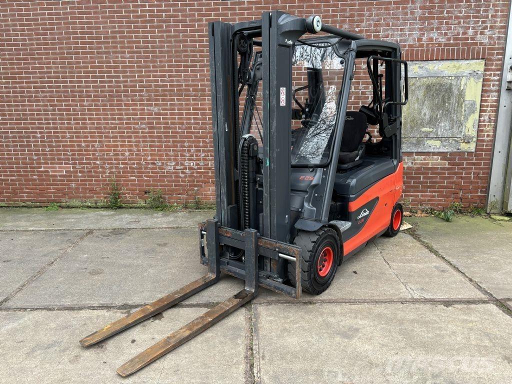 Linde E25L-01 Electric Forklifts