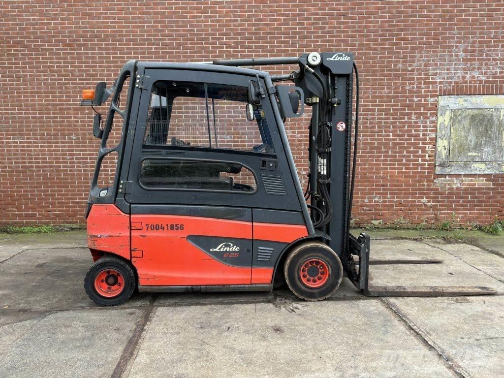 Linde E25L-01 Electric Forklifts