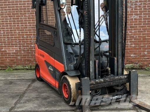 Linde E25L-01 Electric Forklifts