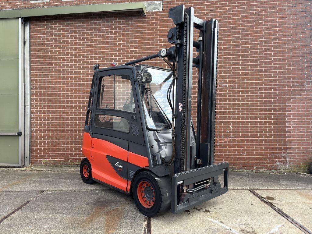 Linde E50HL-01/600 Electric Forklifts