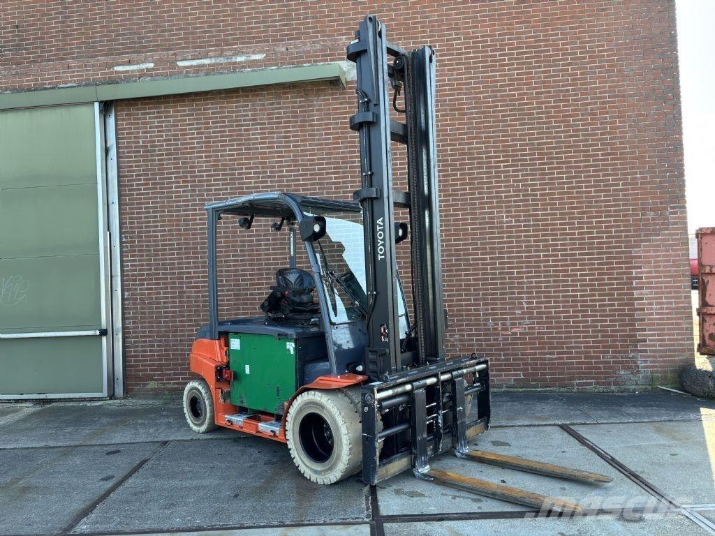 Toyota 8FBMT50 Electric Forklifts