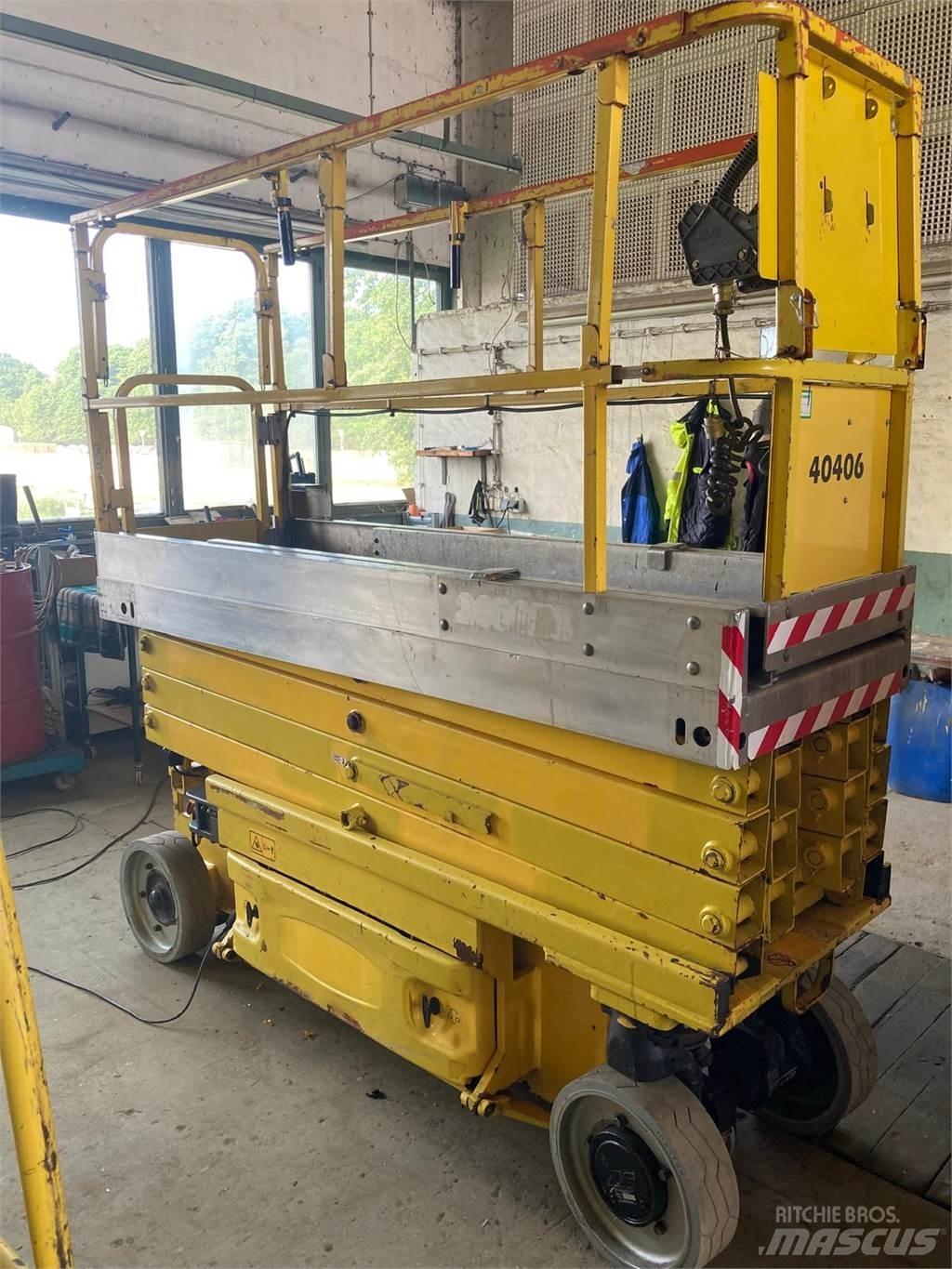 JLG 2630 ES Scissor Lifts