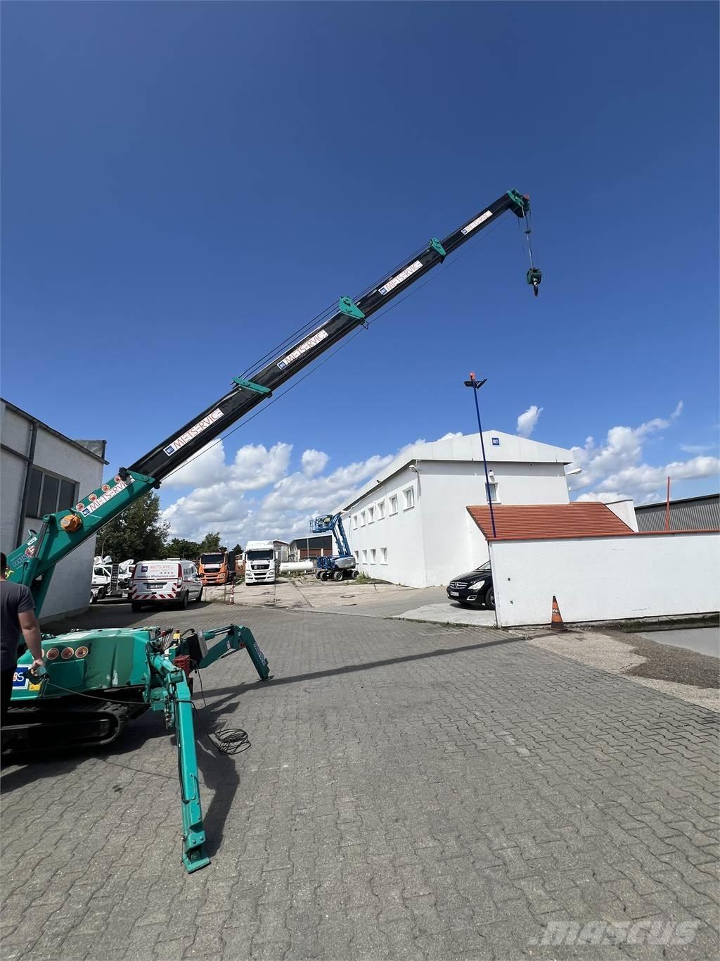 Maeda MC285 Mini cranes