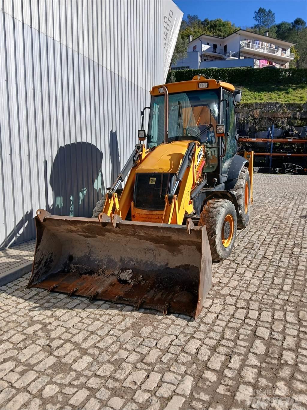 JCB 3CX Backhoe Loaders