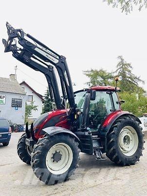 Valtra N104 Tractors