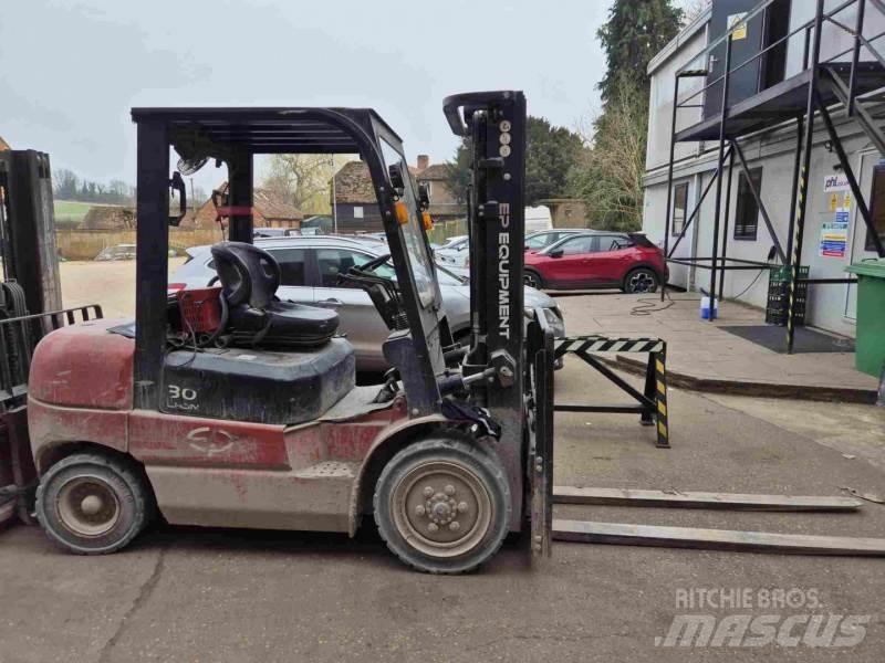 EP EFL302 410 Electric Forklifts