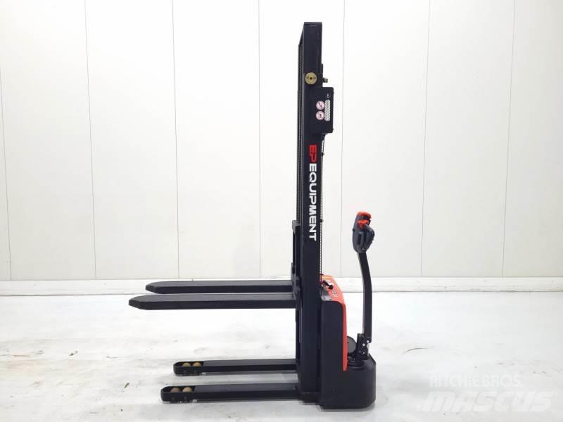EP EST122 Manual Pallet Stacker