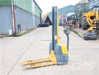 Jungheinrich EMC110 Manual Pallet Stacker