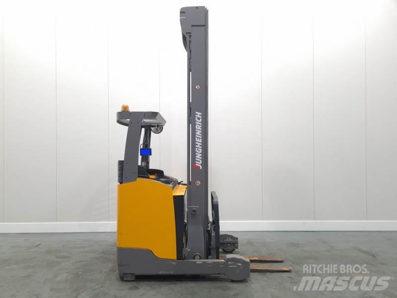 Jungheinrich ETV318 Reach trucks