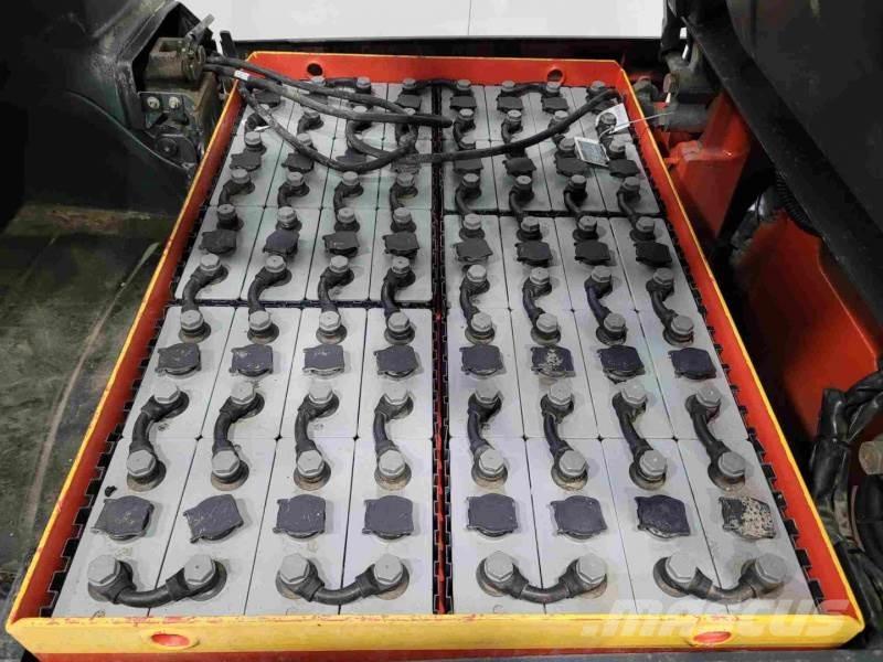 Linde E20-01 Electric Forklifts