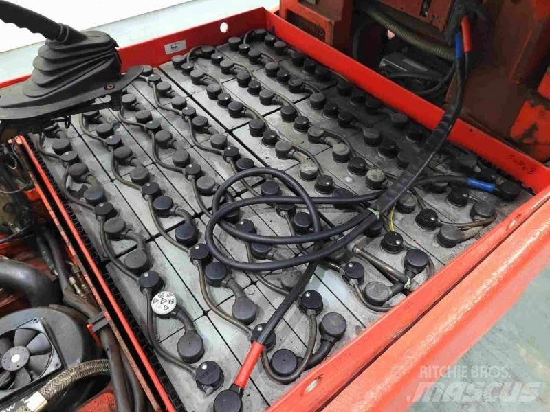 Linde E30-03 336 Electric Forklifts