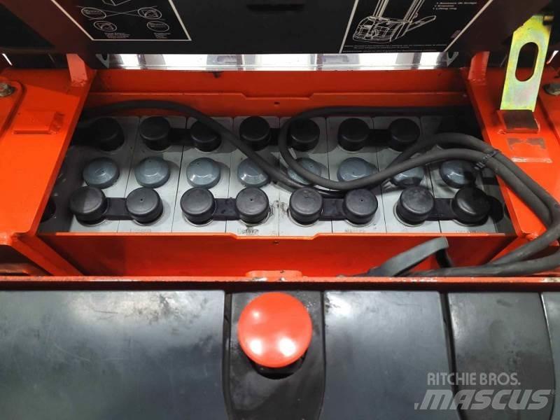 Linde L14 Manual Pallet Stacker