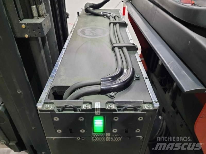 Linde R16-01 LI-ION Reach trucks