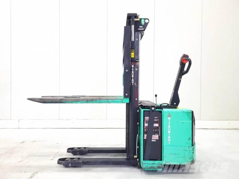 Mitsubishi SB12P Manual Pallet Stacker
