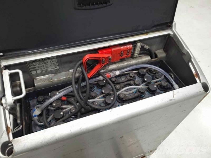 Still EXU−SF Pallet Truck