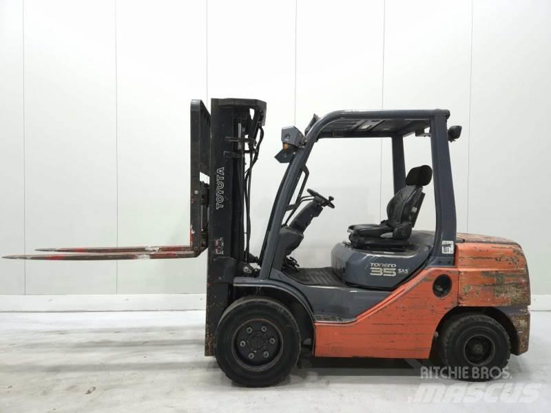 Toyota 52-8FDJF35 Diesel Forklifts