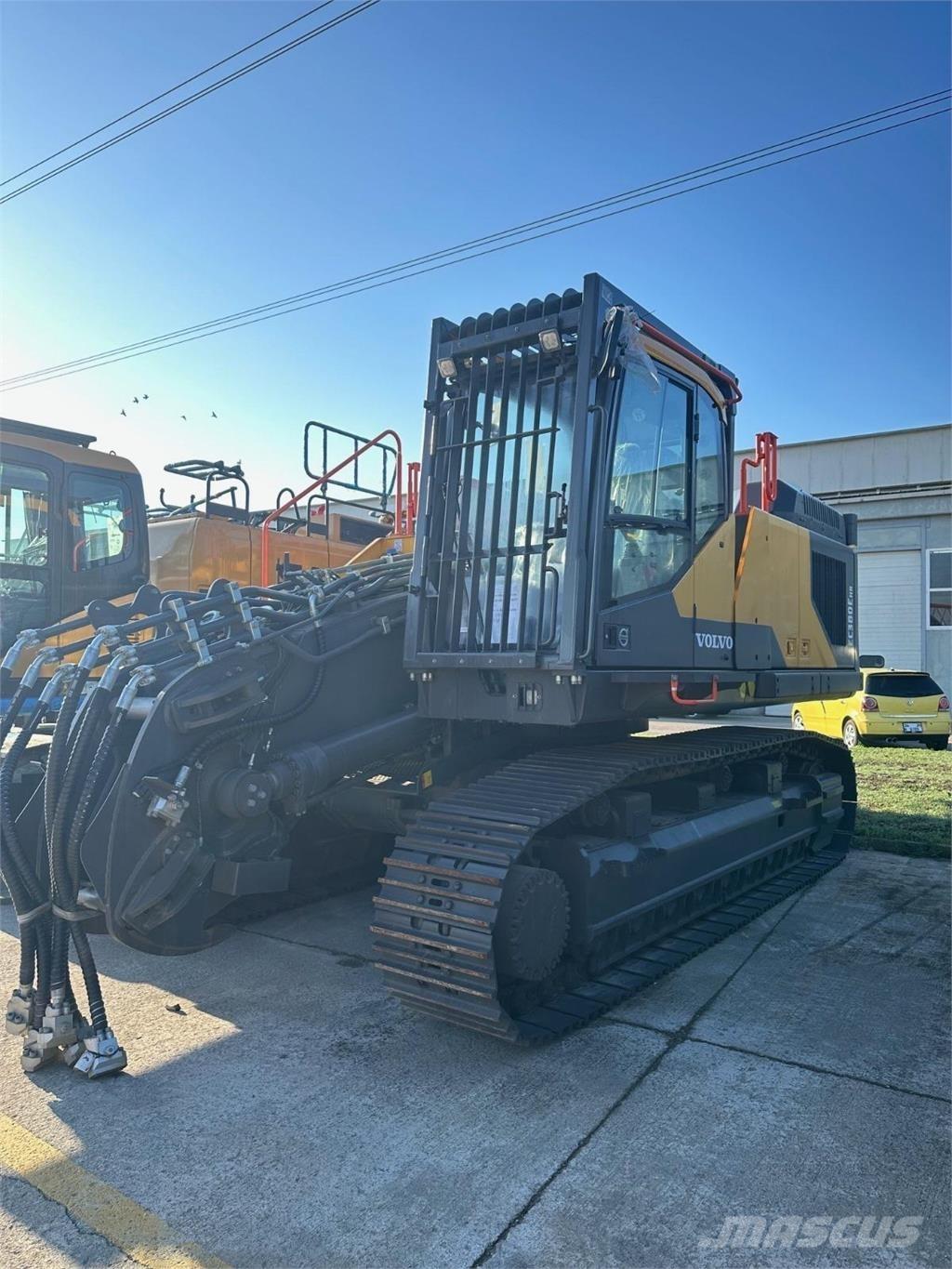 Volvo EC380EHR Demolition