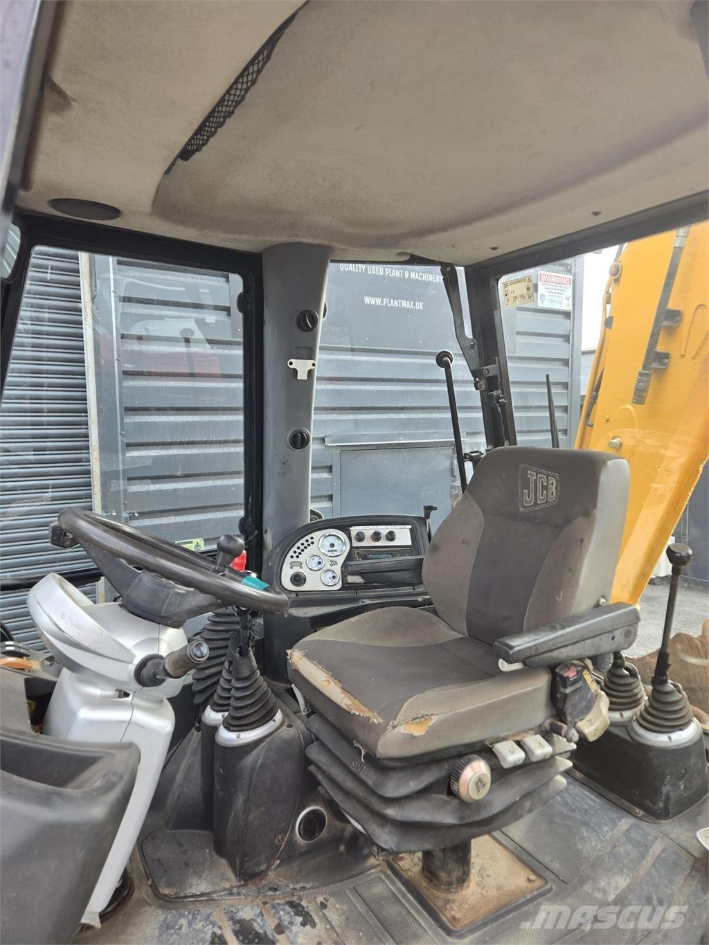 JCB 3CX Backhoe Loaders