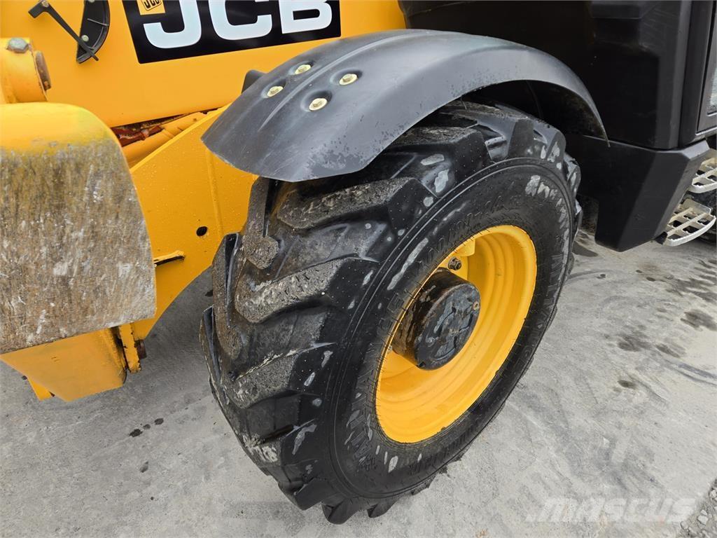 JCB 535-140 Telescopic Handlers