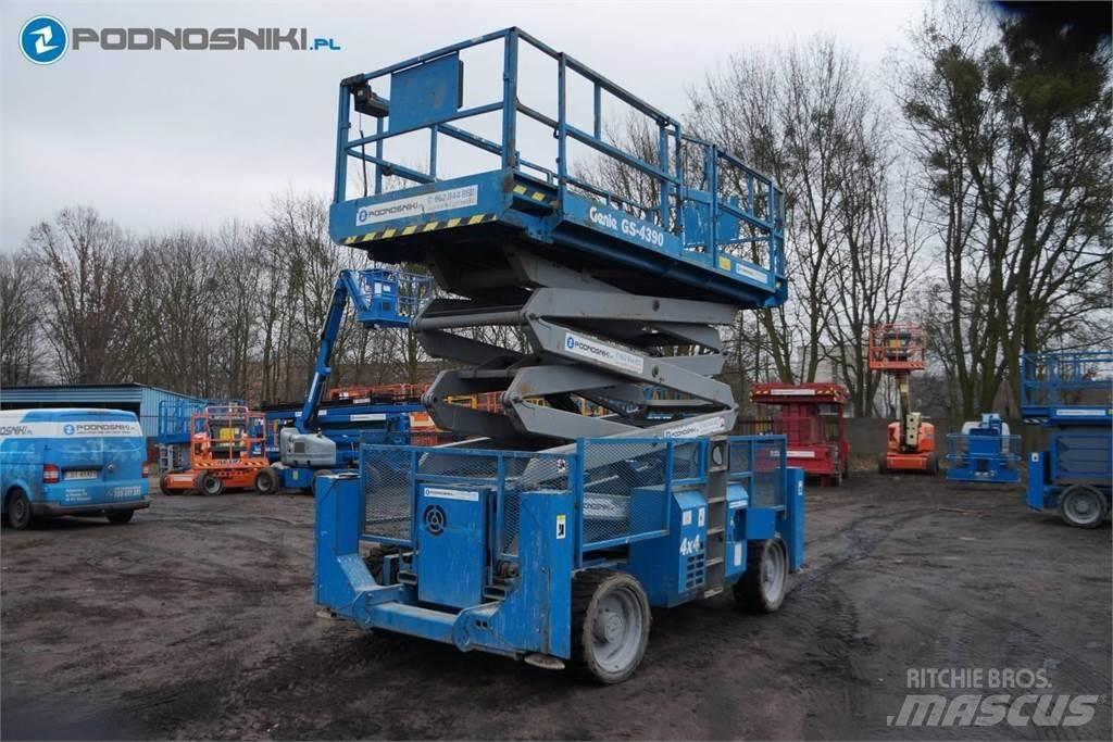 Genie 4390 Scissor Lifts