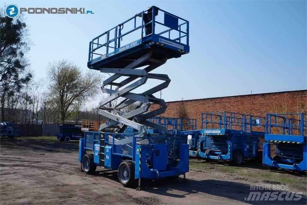 Genie 4390 Scissor Lifts