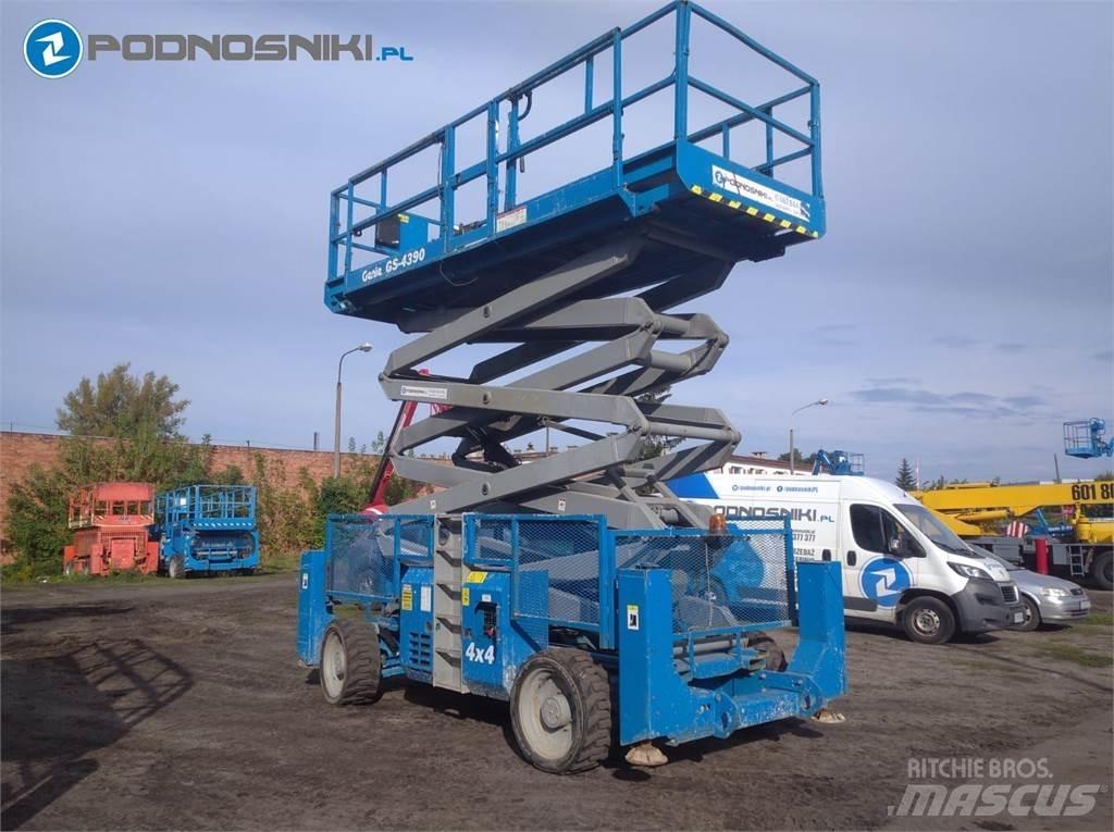 Genie 4390 Scissor Lifts
