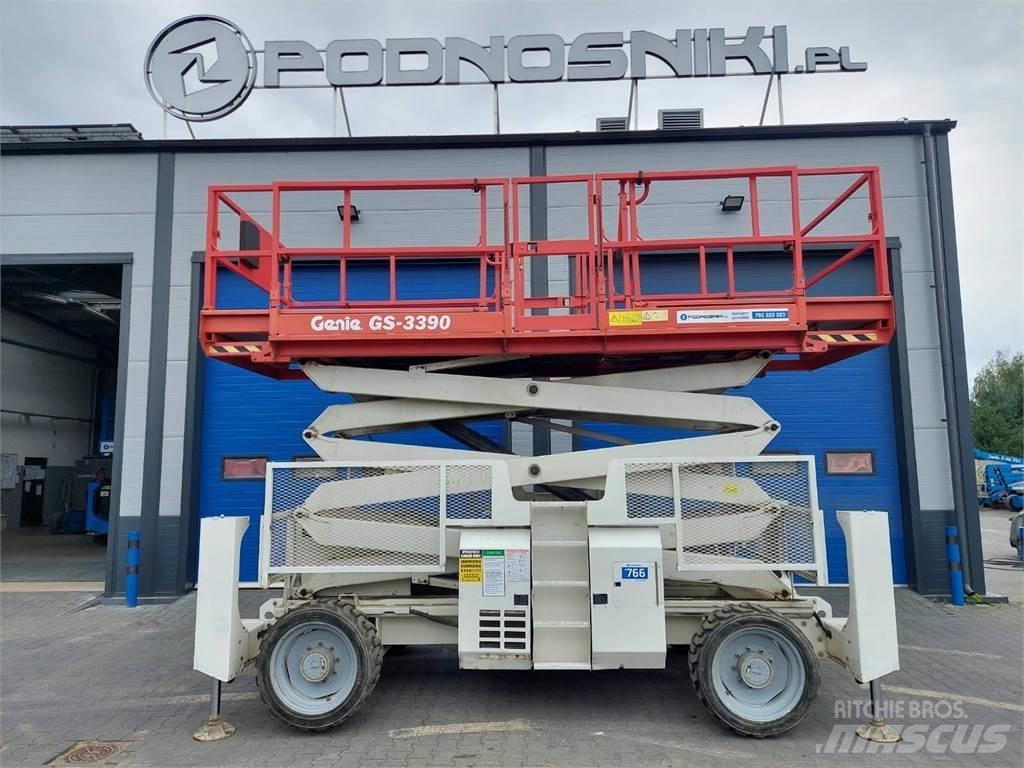 Genie GS-3390 Scissor Lifts