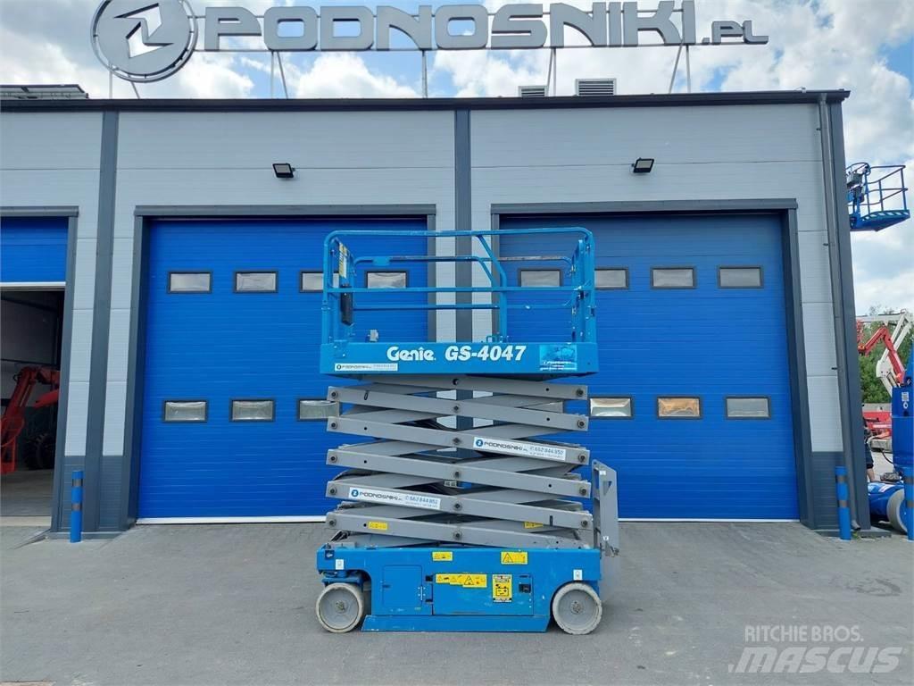 Genie GS-4047 Scissor Lifts