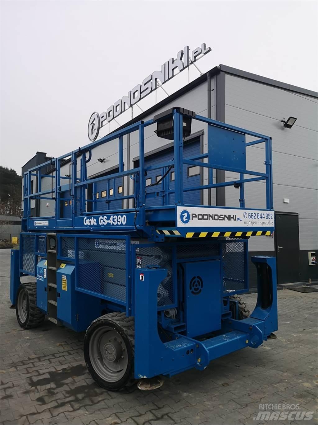 Genie GS-4390 Scissor Lifts