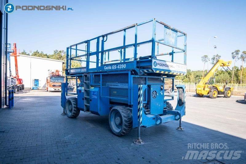 Genie GS-4390 Scissor Lifts