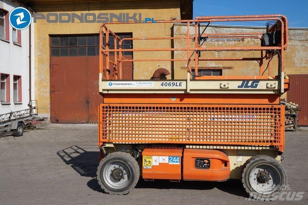 JLG 4069 Scissor Lifts