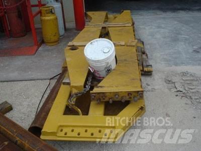 CAT 740 Tailgate Other