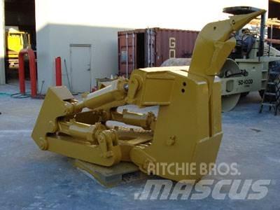 CAT D8T/R/N Ripper, S/S Other
