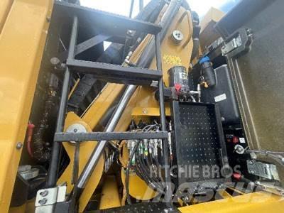 CAT MH3026 Waste / Industry Handlers