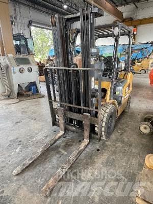 CAT P5000-LP Misc Forklifts