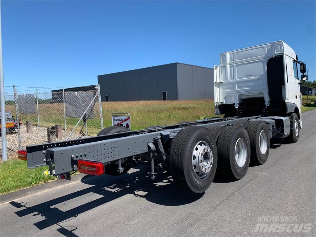 DAF XF 430 8x4*4 Cab & Chassis Trucks