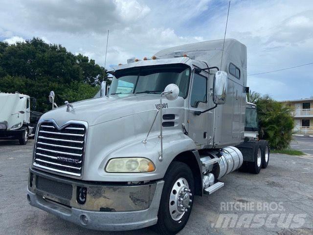Mack CXU613 Conventional Trucks / Tractor Trucks