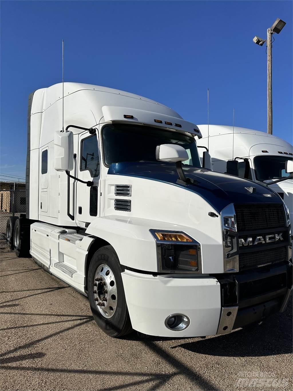 Mack ANTHEM Conventional Trucks / Tractor Trucks
