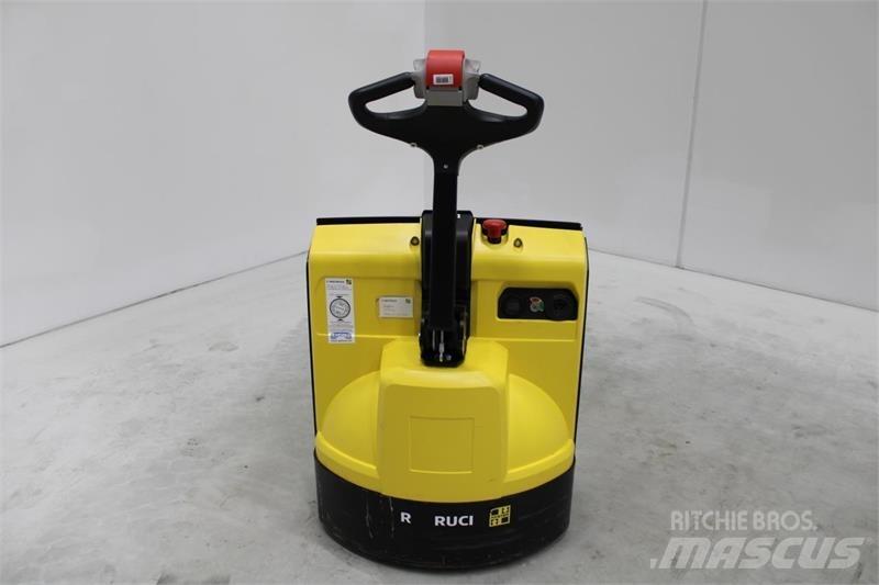 Hyster P1.6 Low lifter