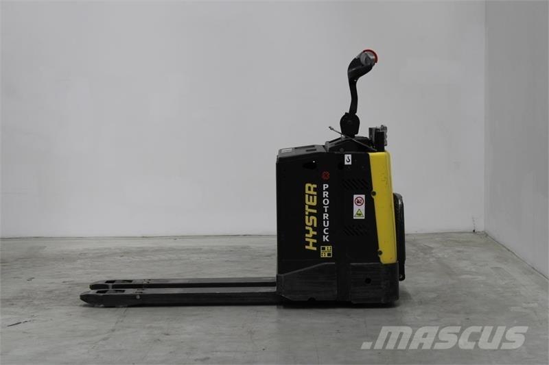 Hyster P2.0S Low lifter with platform