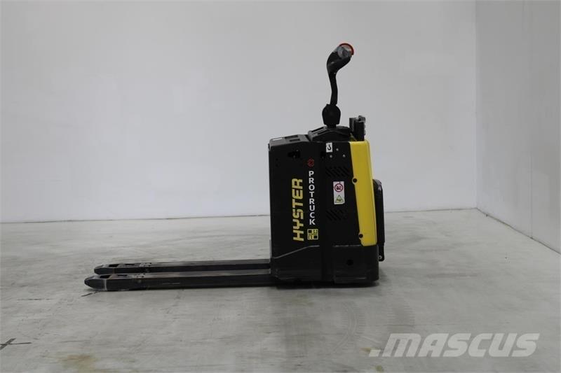 Hyster P2.0S Low lifter with platform