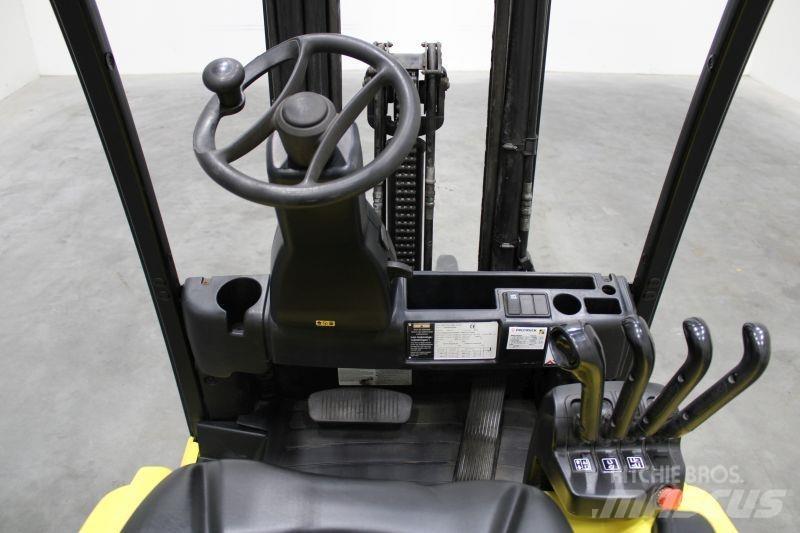 Yale ERP16VF Electric Forklifts