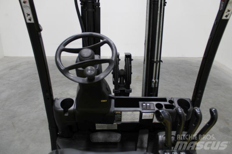 Yale ERP25VL Electric Forklifts