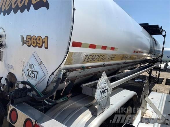 Etnyre STEEL 7,500 Tanker Trailers