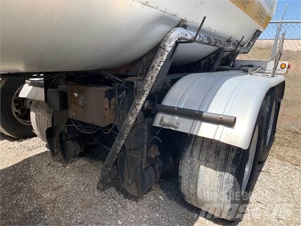 Etnyre STEEL 7,500 Tanker Trailers
