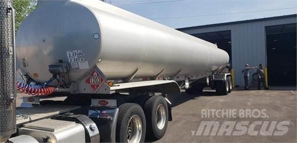 Polar AEB6 9,500-4 Tanker Trailers