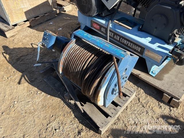  Winch Hoists and Material Elevators