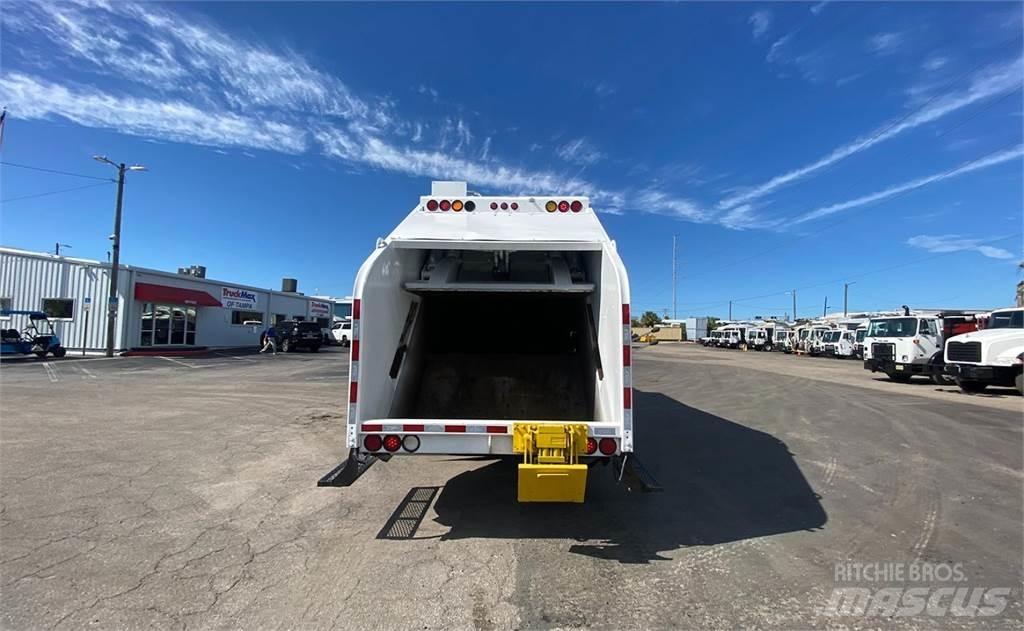 CCC LET2 Garbage Trucks / Recycling Trucks